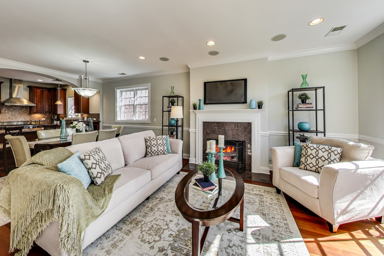3545 N Wilton Avenue Unit: 4S