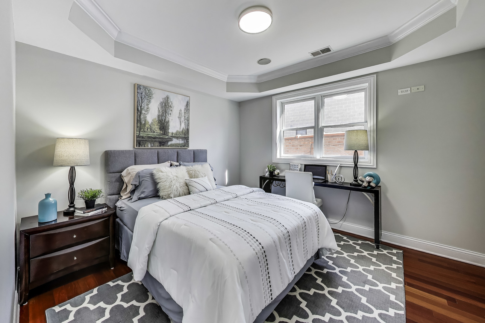 3545 N Wilton Avenue Unit: 4S