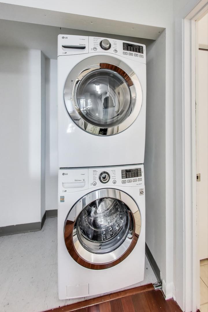 1720 OAK Avenue Unit: 403