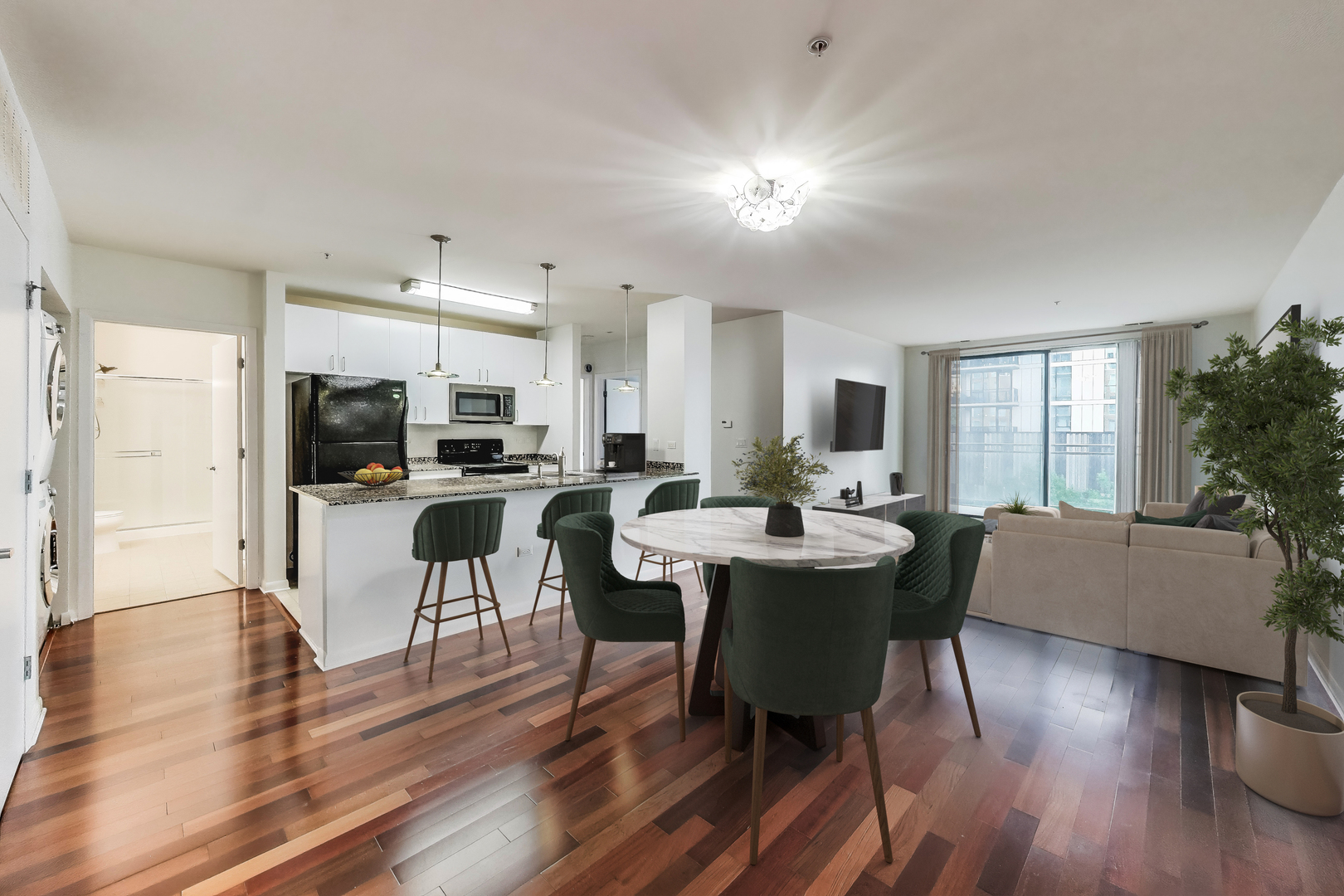 1720 OAK Avenue Unit: 403