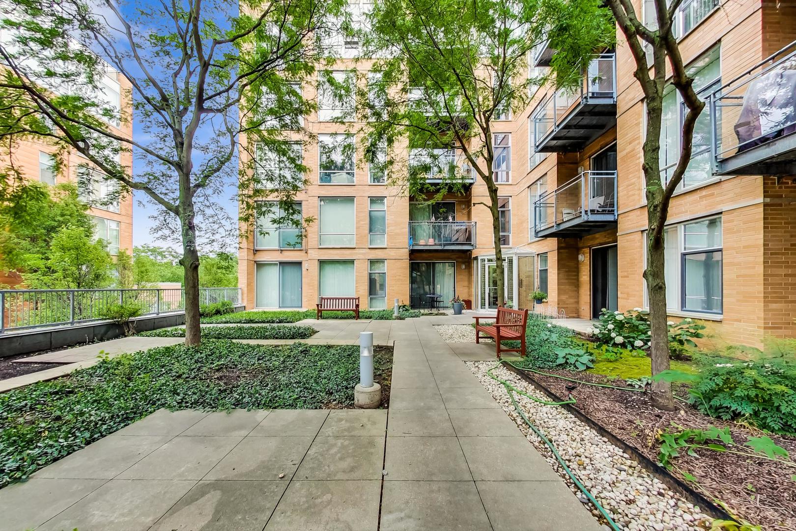 1720 OAK Avenue Unit: 403