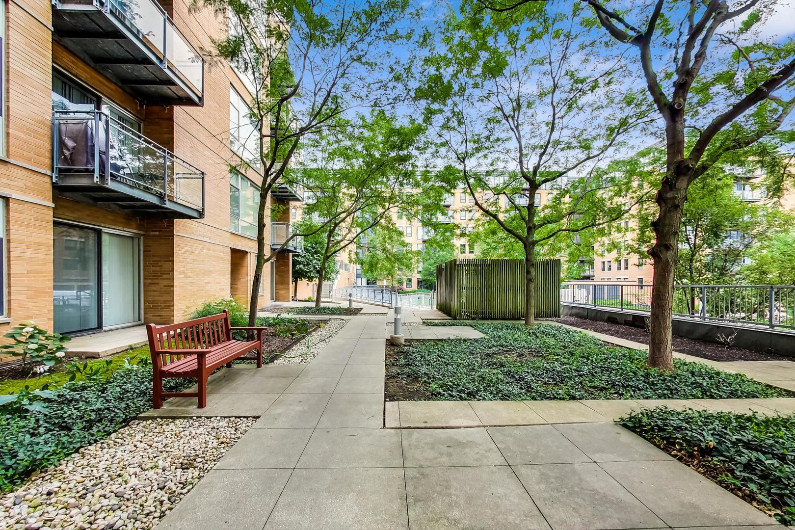 1720 OAK Avenue Unit: 403