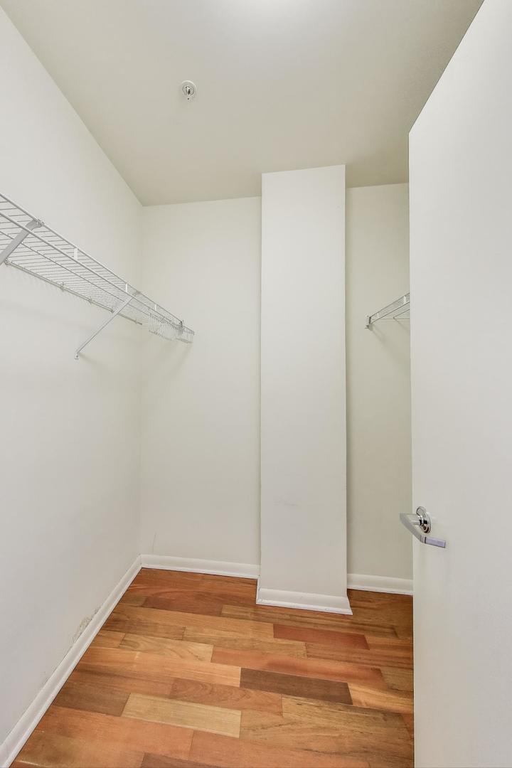 1720 OAK Avenue Unit: 403