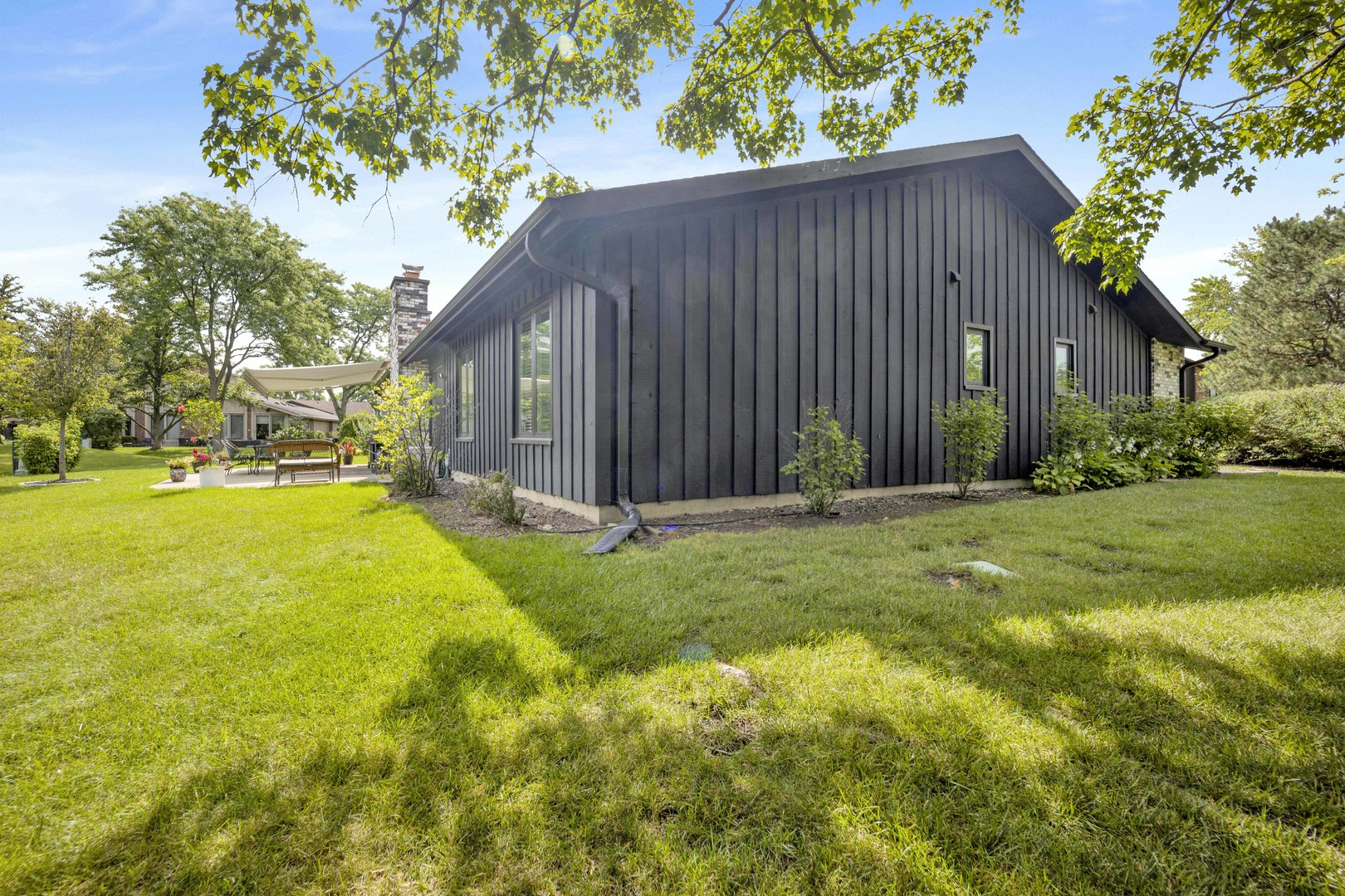 1421 Chartres Drive