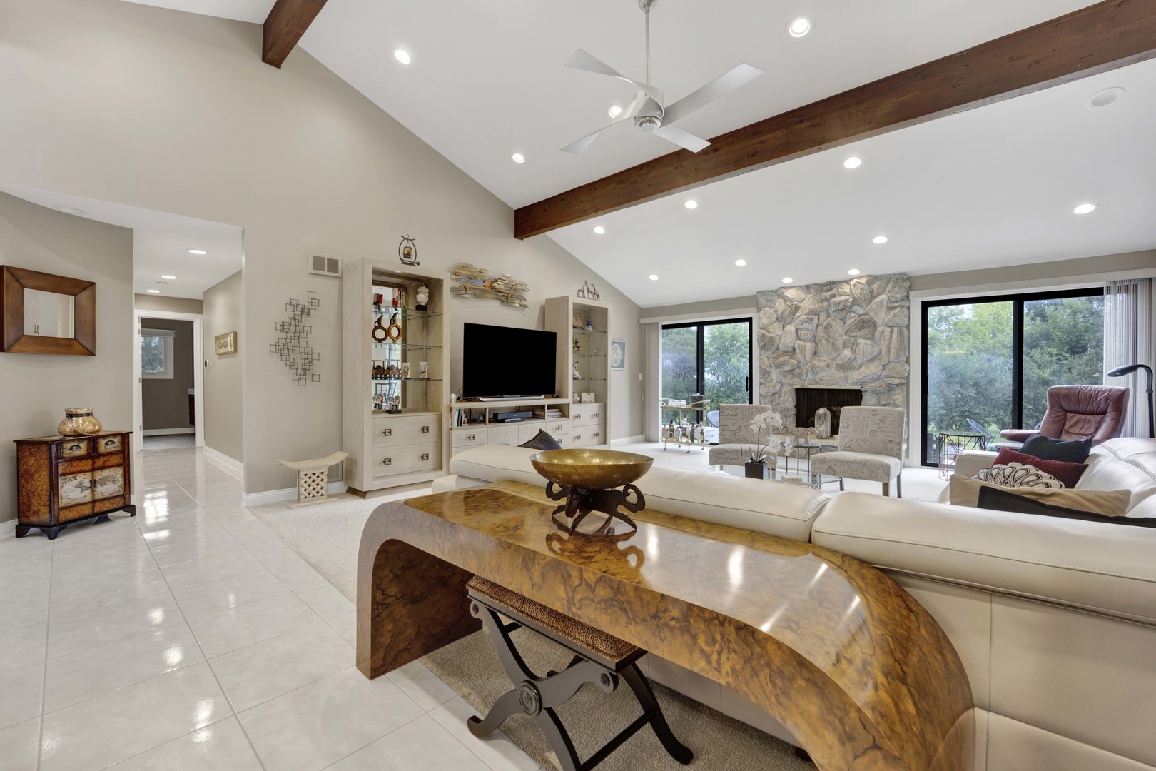 1421 Chartres Drive