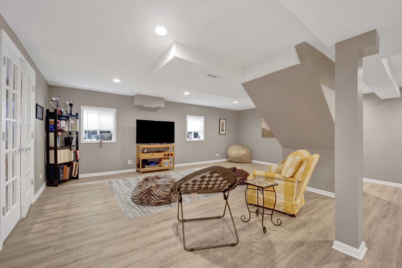 1421 Chartres Drive