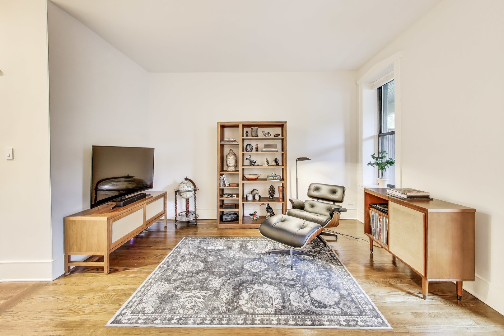 628 W Grace Street Unit: 2W