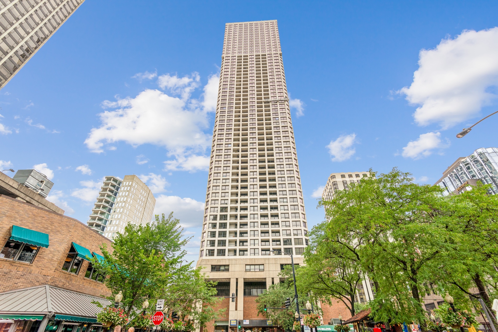 1030 N State Street Unit: 35M