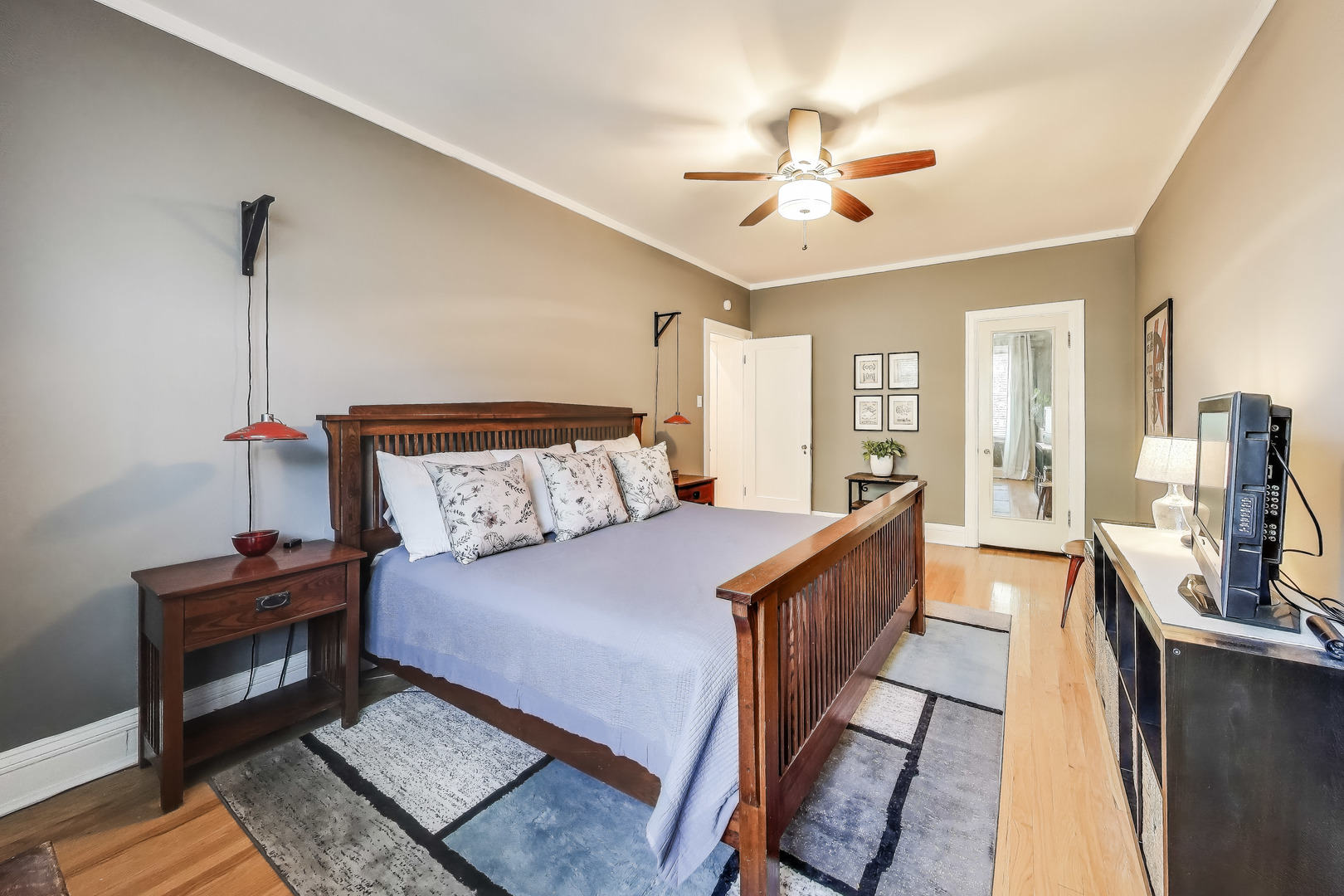 1444 W Fargo Avenue Unit: 3W