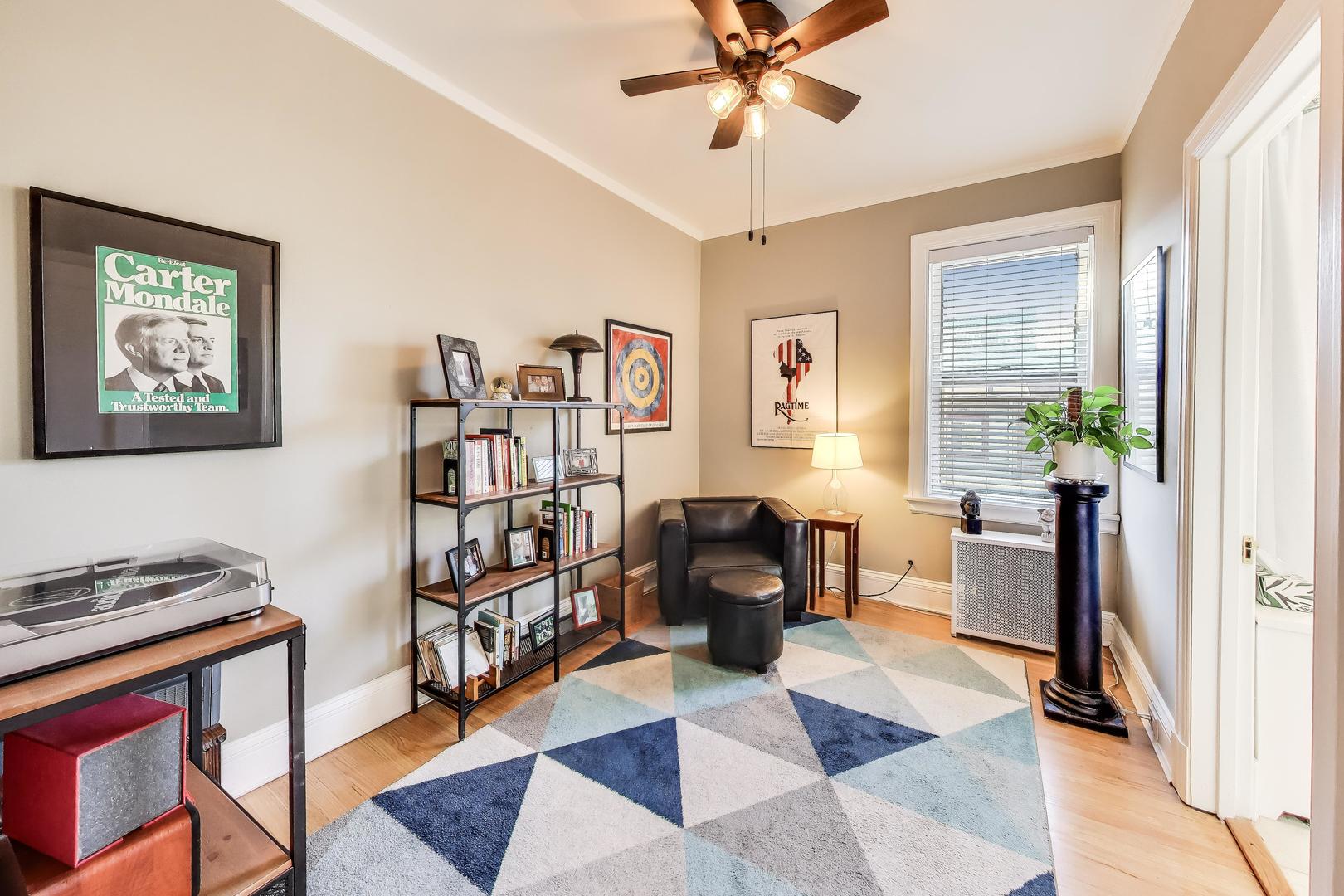 1444 W Fargo Avenue Unit: 3W