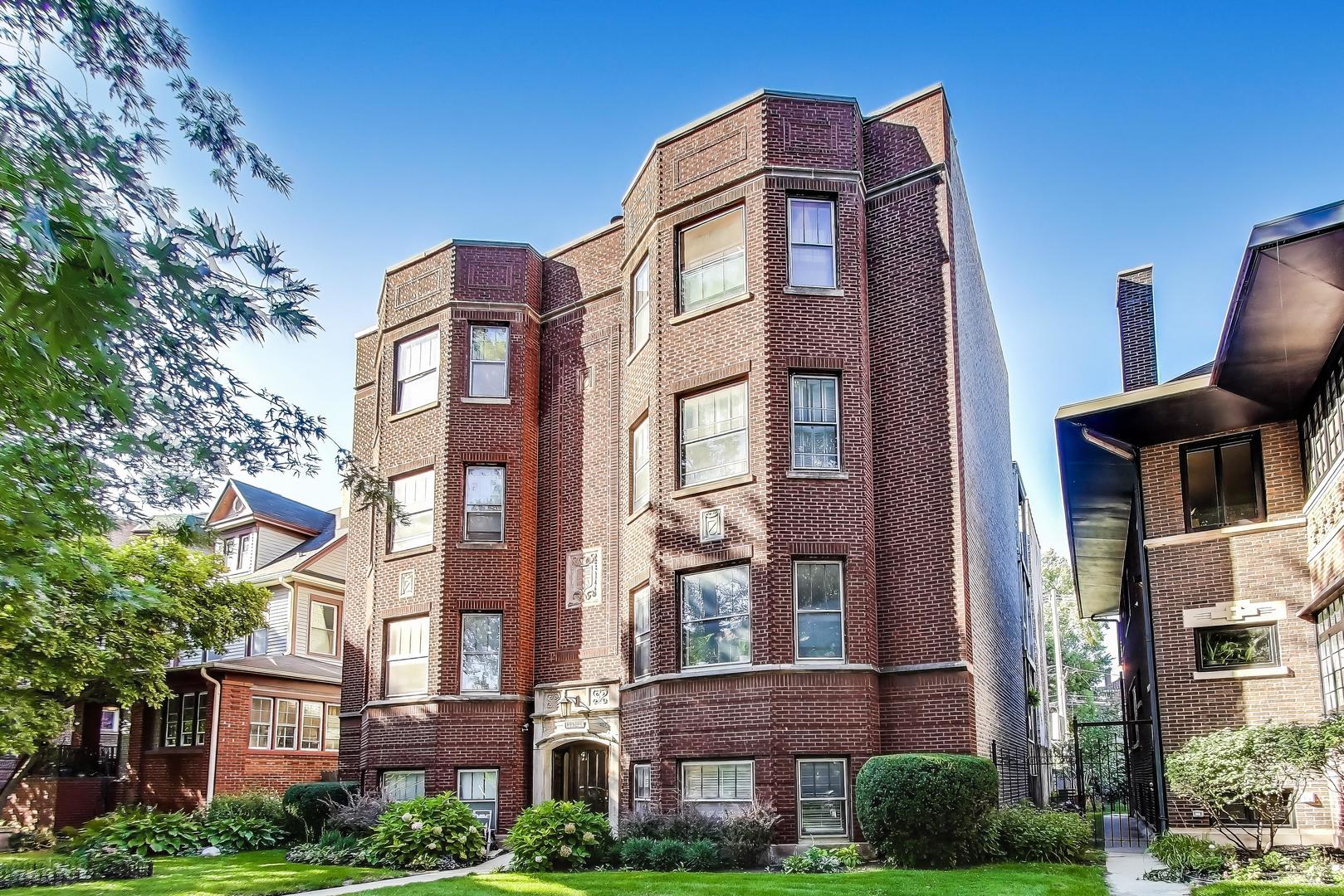 1444 W Fargo Avenue Unit: 3W