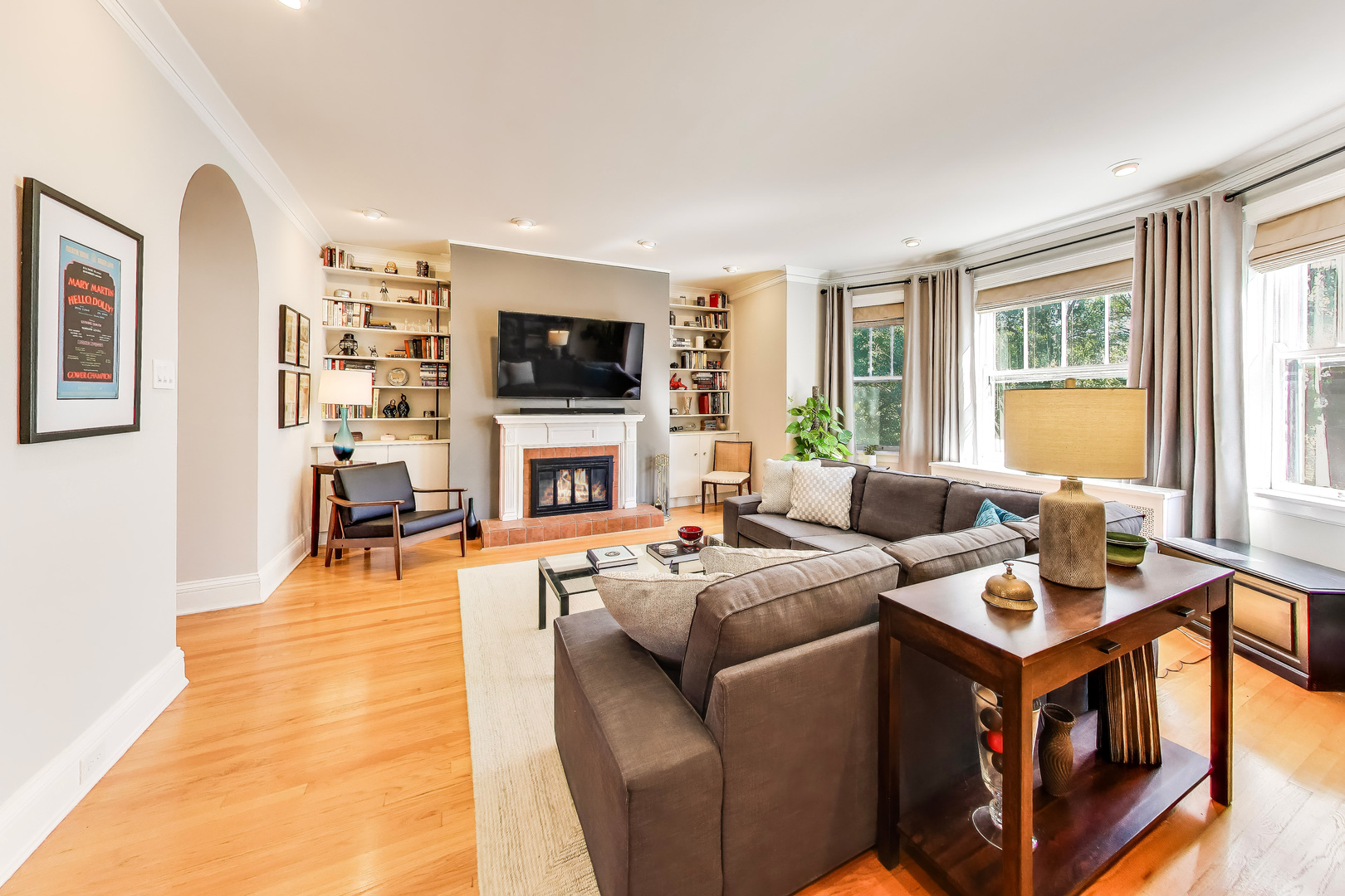 1444 W Fargo Avenue Unit: 3W