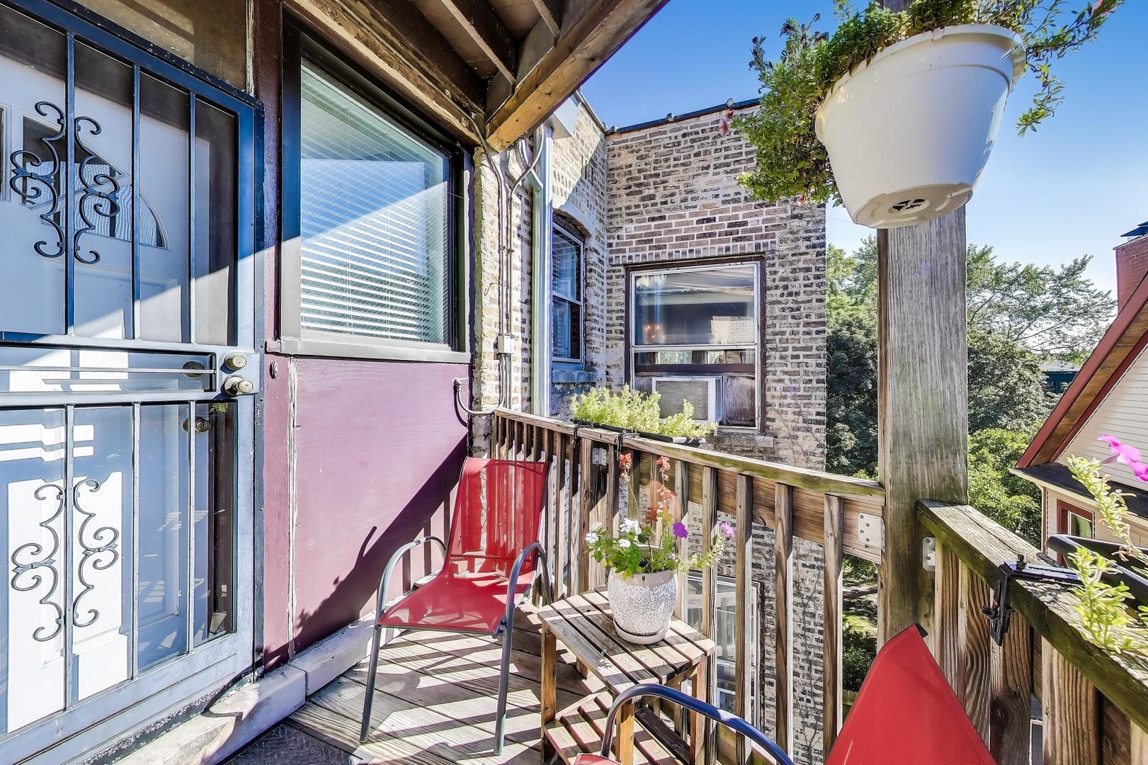 1444 W Fargo Avenue Unit: 3W