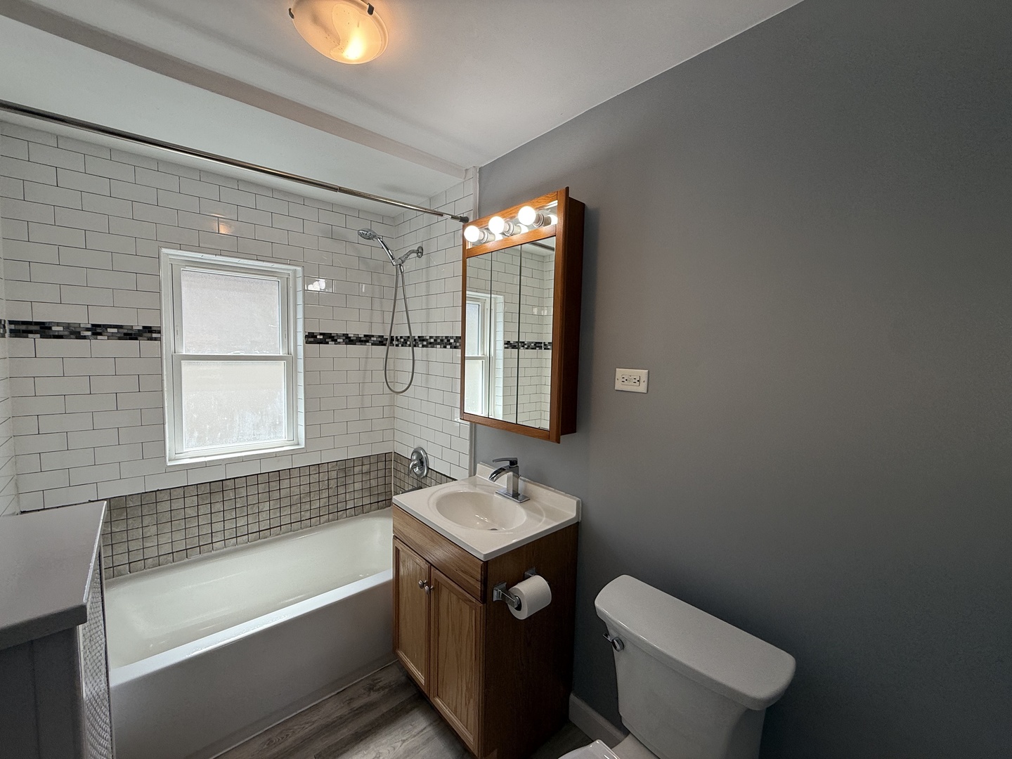 4328 N Oak Park Avenue Unit: 3