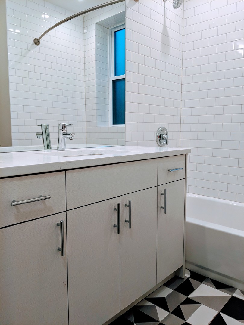 2224 N Kimball Avenue Unit: 1