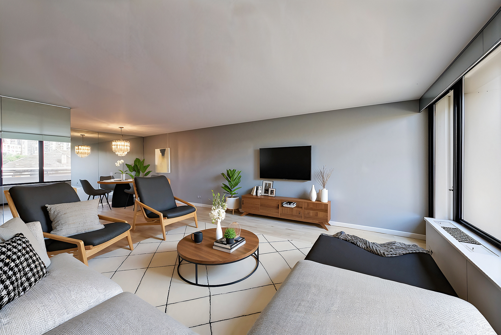 3930 N Pine Grove Avenue Unit: 607