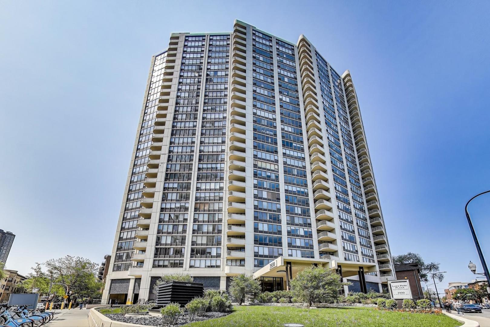 3930 N Pine Grove Avenue Unit: 607
