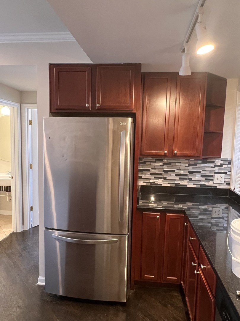 2053 W SUMMERDALE Avenue Unit: 3S