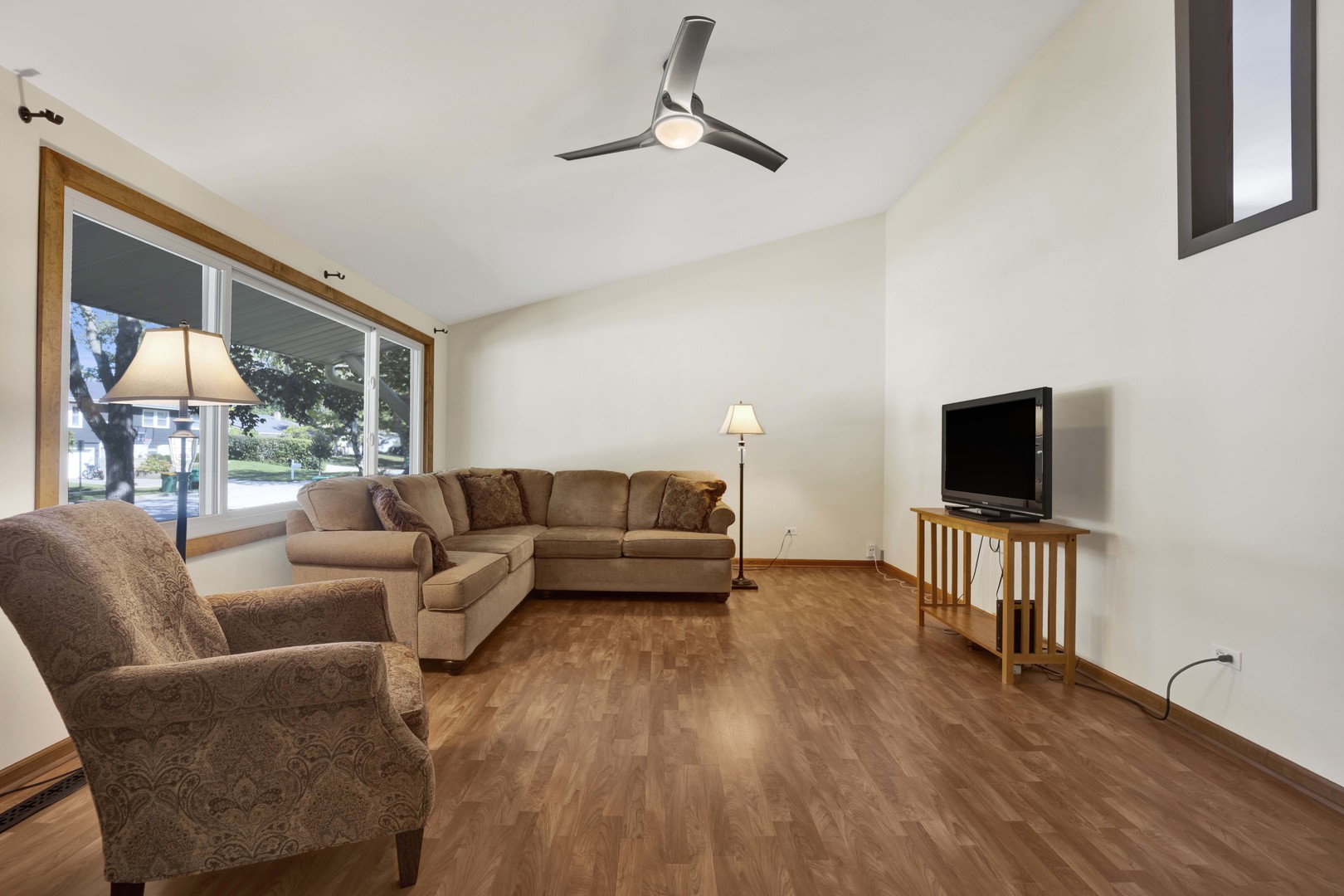 859 BEECHWOOD Road