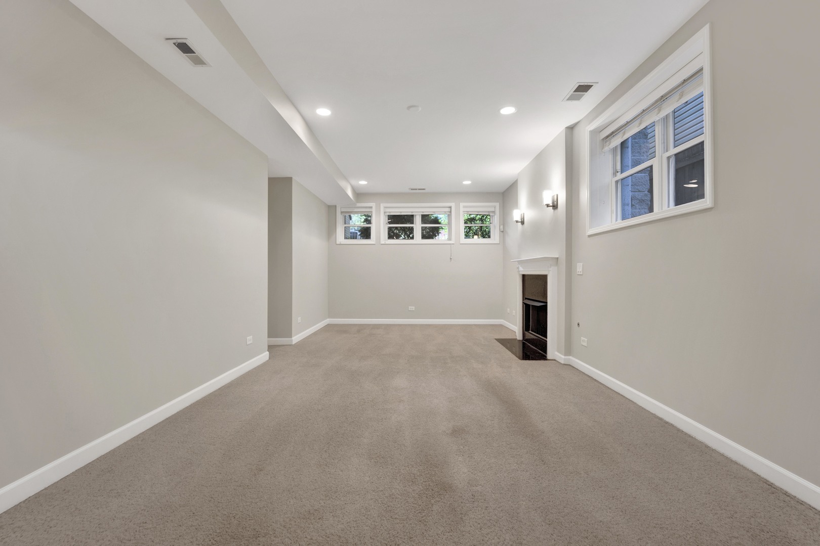 6025 N Ridge Avenue Unit: 1W
