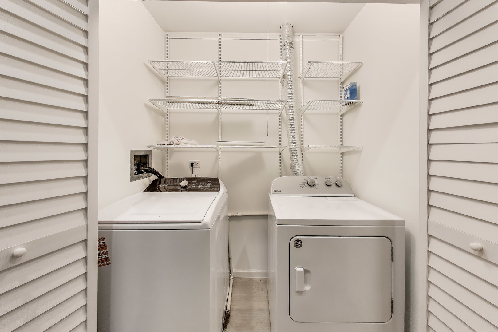 1326 W Belmont Avenue Unit: 1E