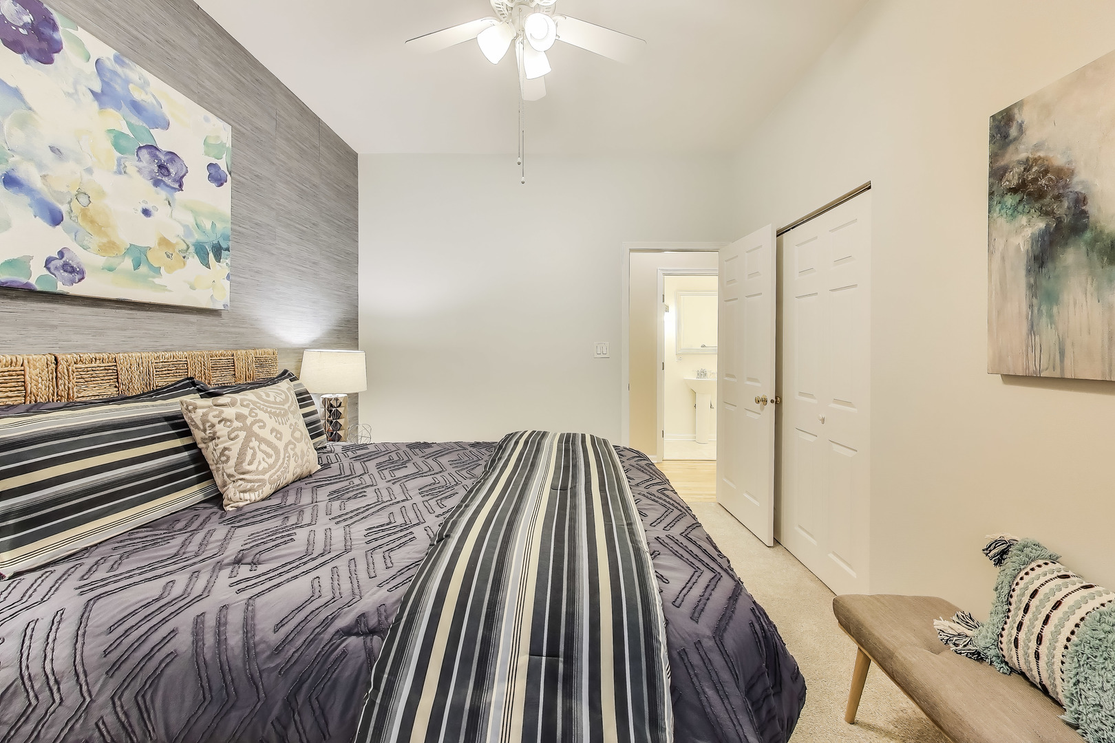 1326 W Belmont Avenue Unit: 1E