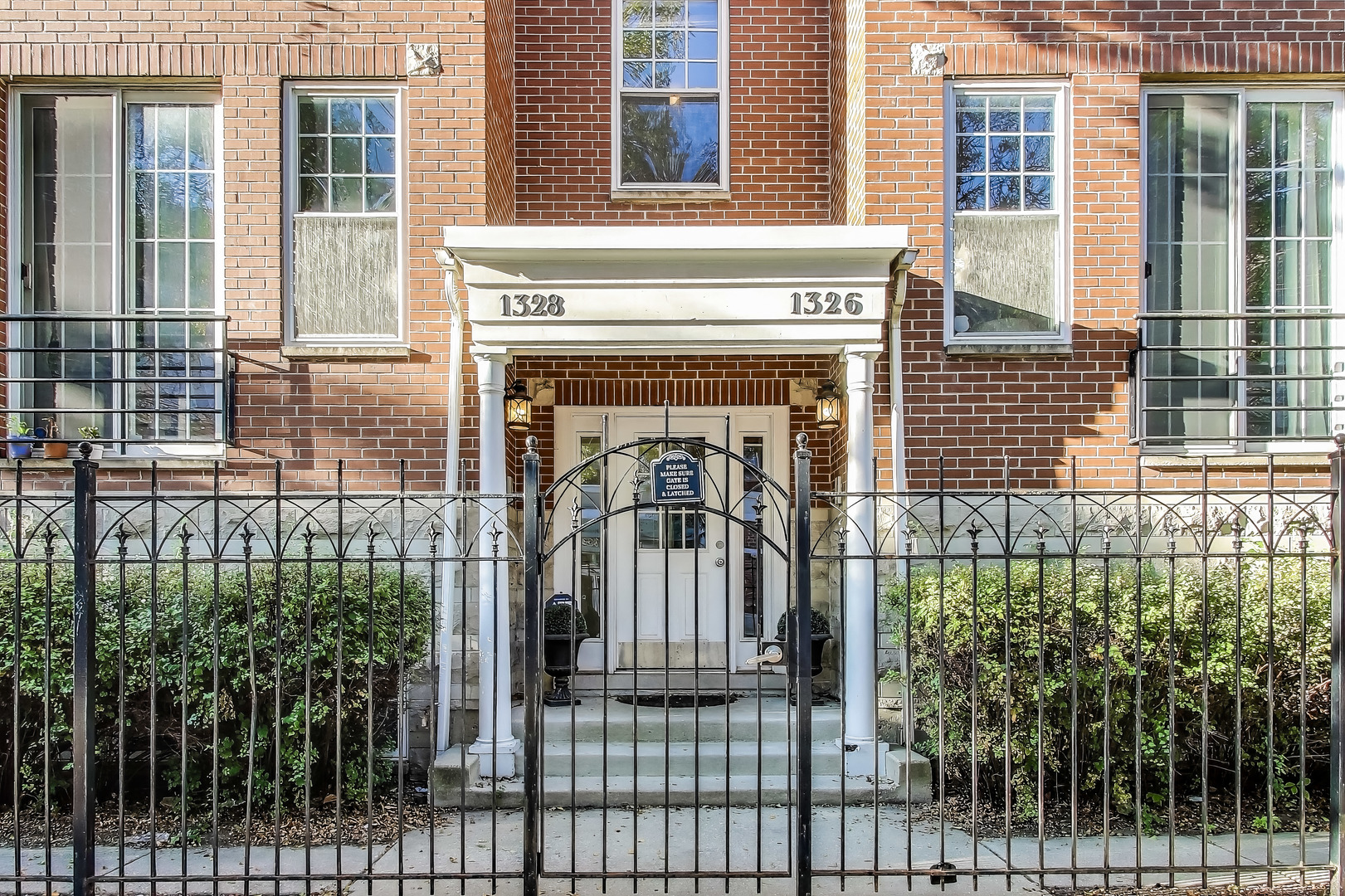 1326 W Belmont Avenue Unit: 1E