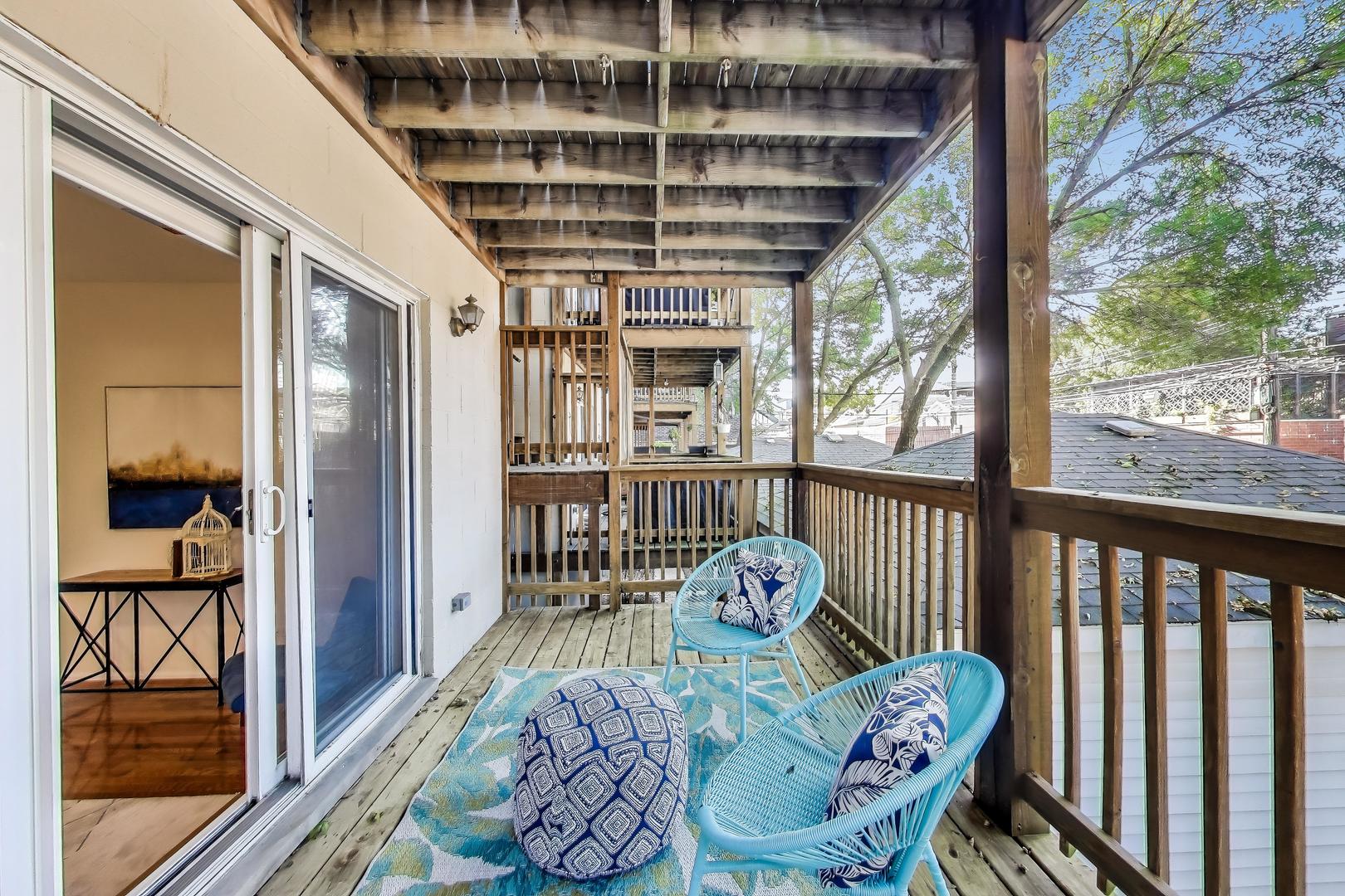 1326 W Belmont Avenue Unit: 1E