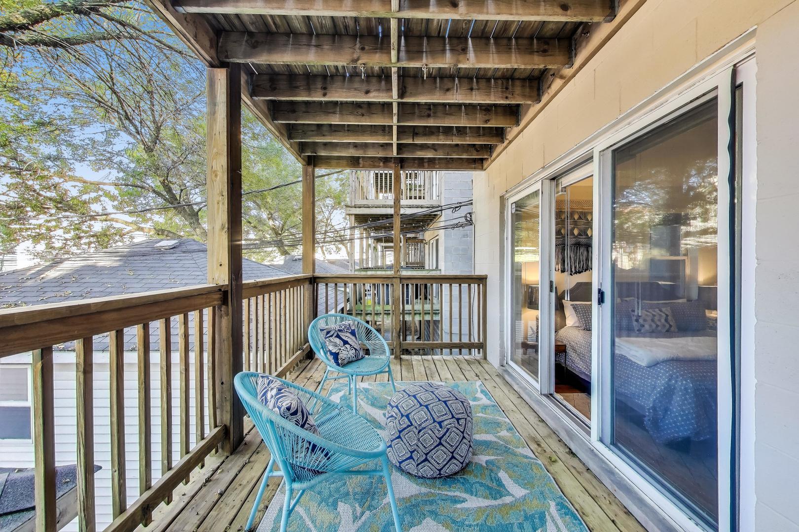 1326 W Belmont Avenue Unit: 1E