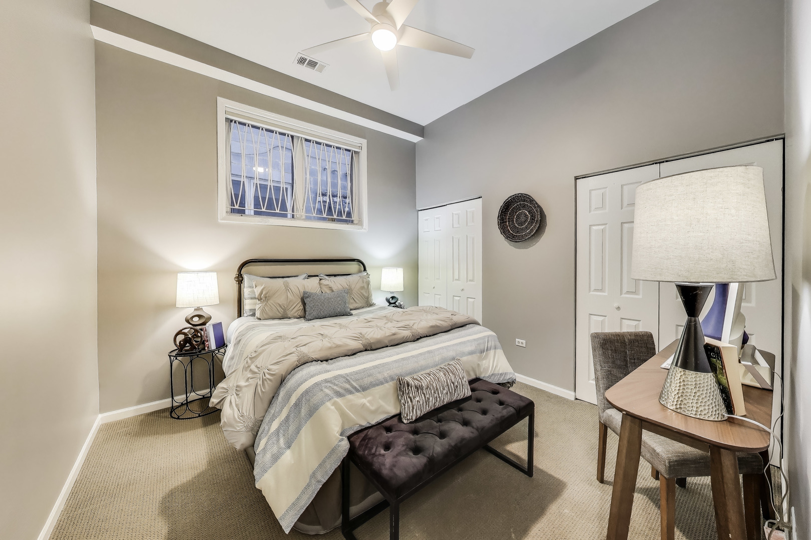 1326 W Belmont Avenue Unit: 1E