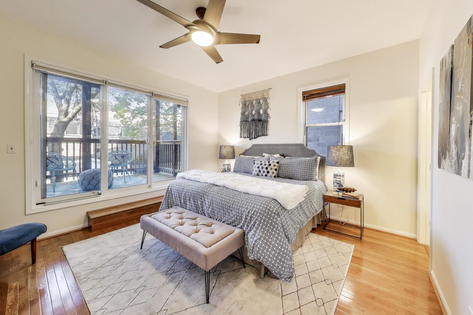 1326 W Belmont Avenue Unit: 1E