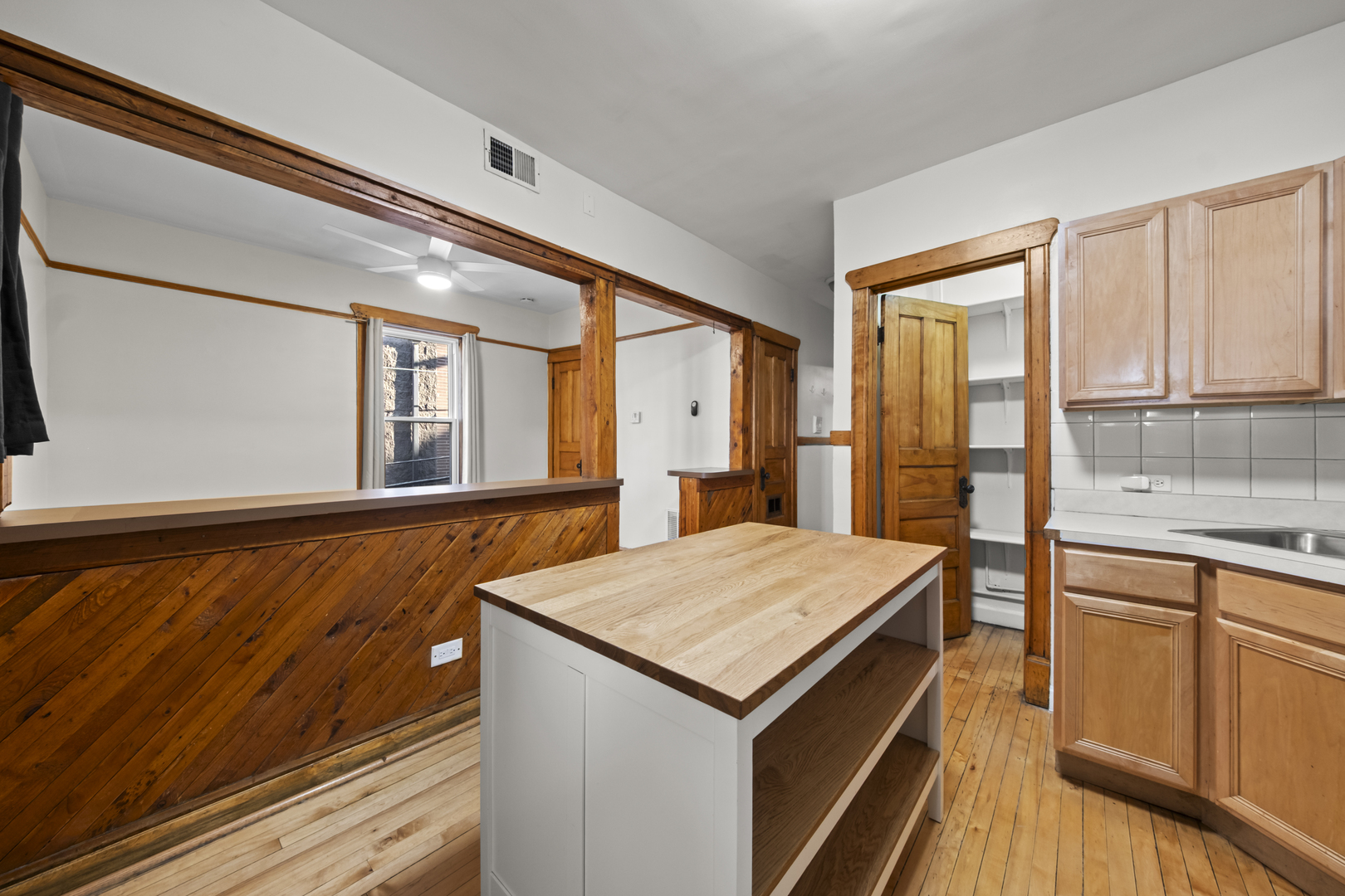 2408 N Surrey Court Unit: 2