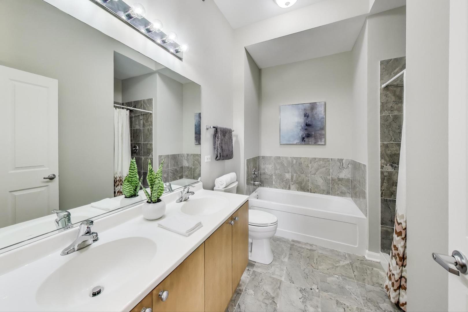 1464 S Michigan Avenue Unit: 1404