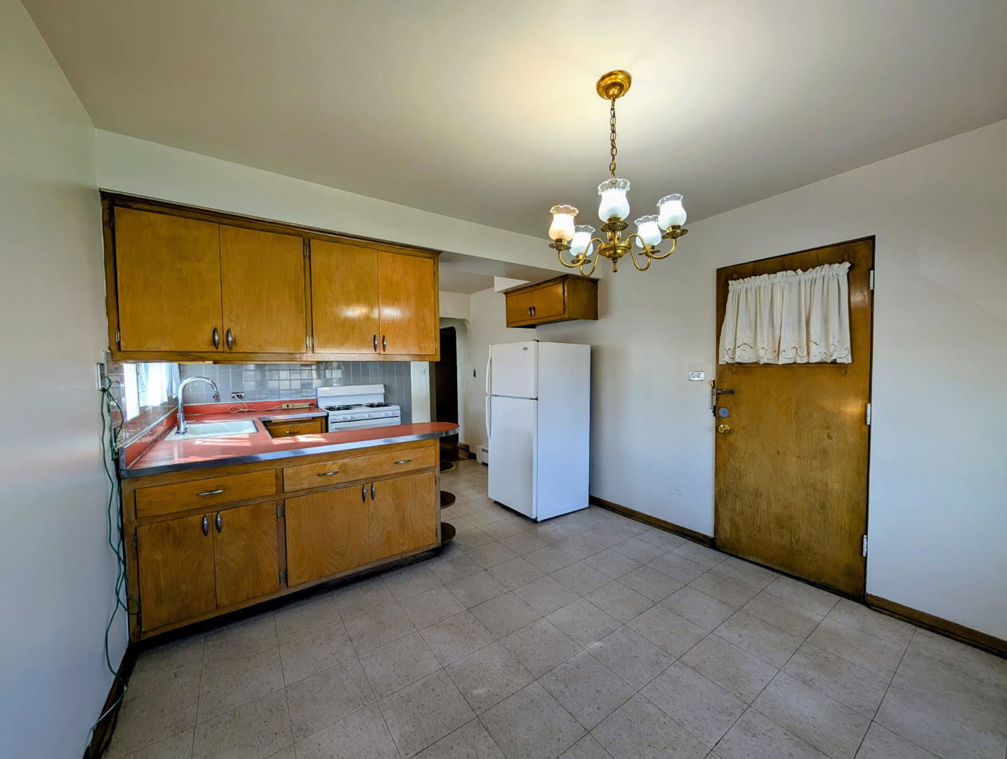 5615 N KIMBALL Avenue Unit: 2