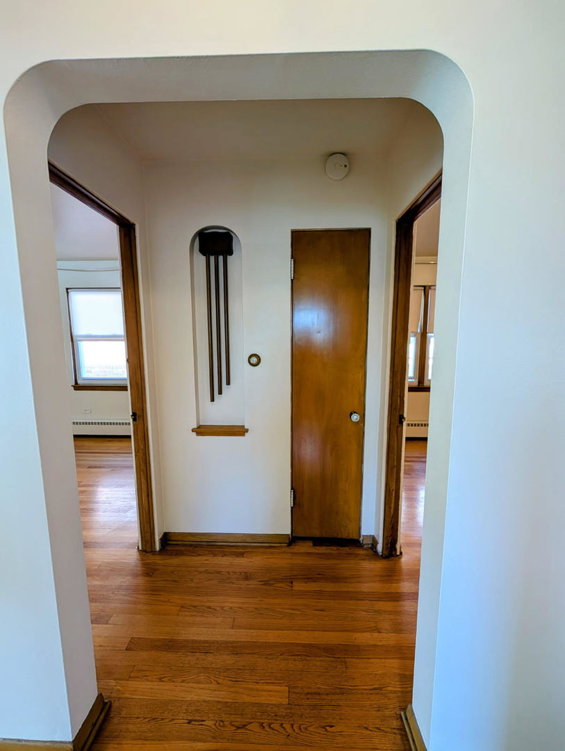 5615 N KIMBALL Avenue Unit: 2