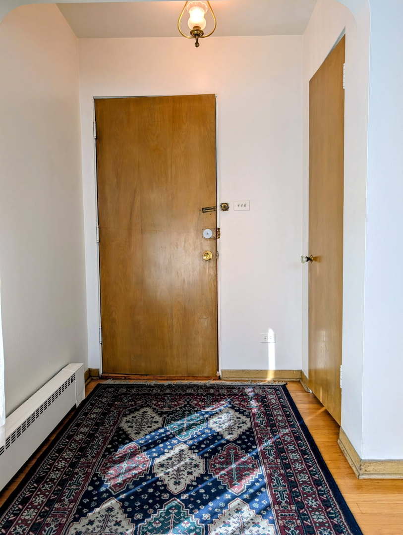 5615 N KIMBALL Avenue Unit: 2