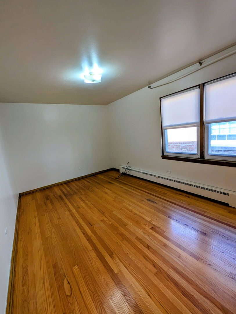 5615 N KIMBALL Avenue Unit: 2