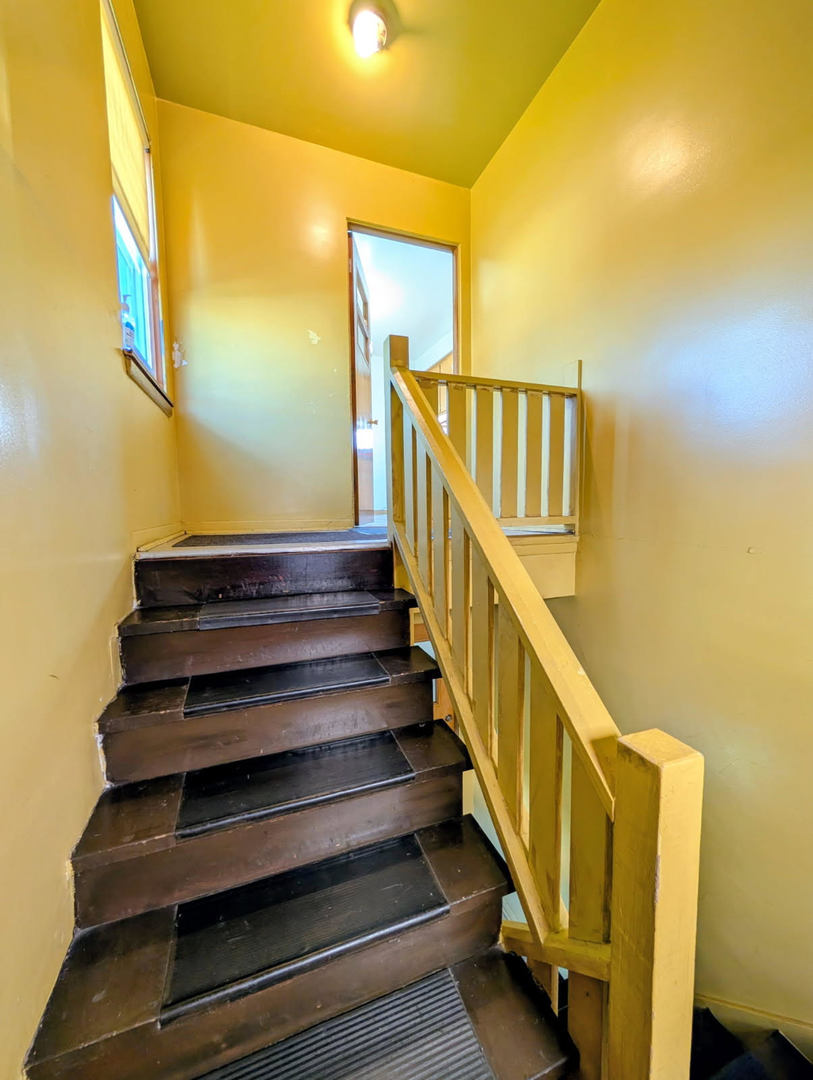 5615 N KIMBALL Avenue Unit: 2