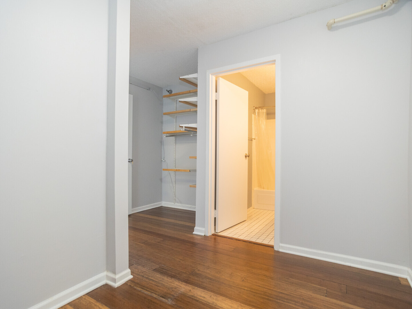111 W MAPLE Street Unit: 3207