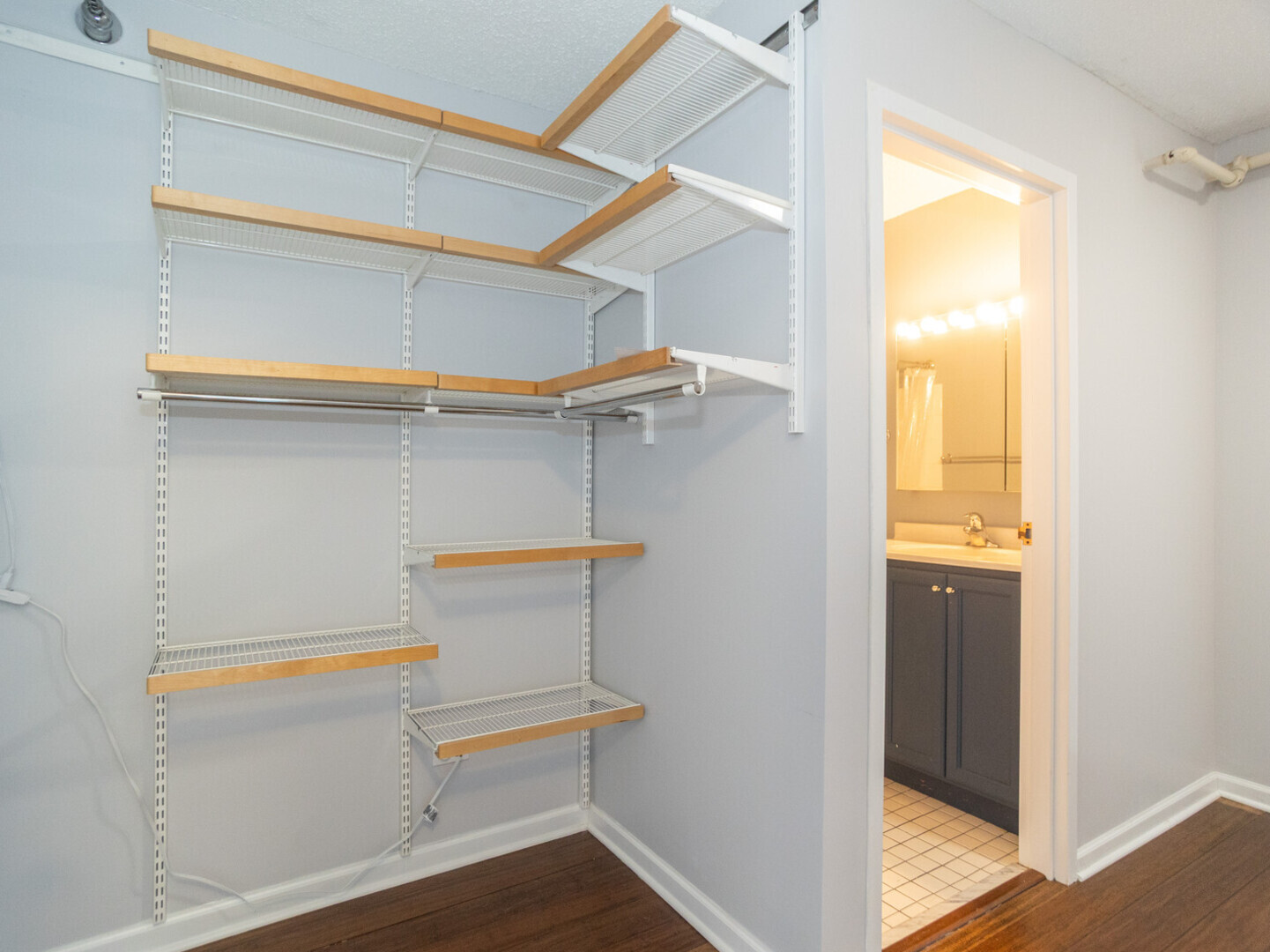 111 W MAPLE Street Unit: 3207
