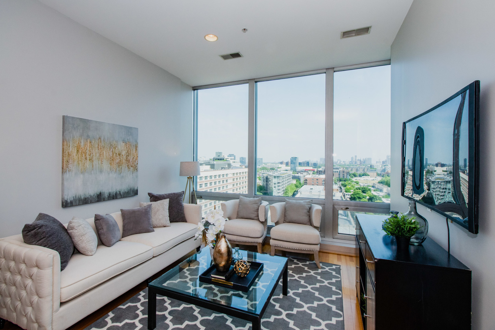 500 W Superior Street Unit: 1004