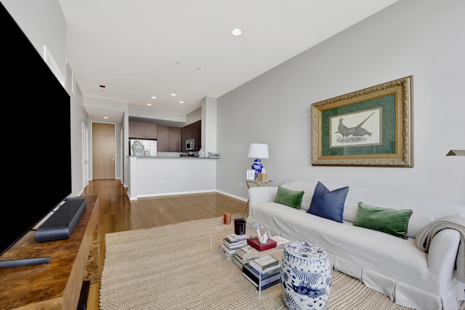 500 W Superior Street Unit: 1004