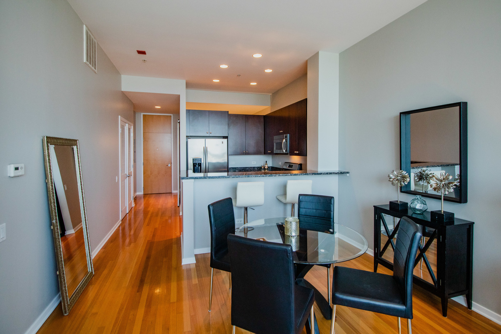 500 W Superior Street Unit: 1004