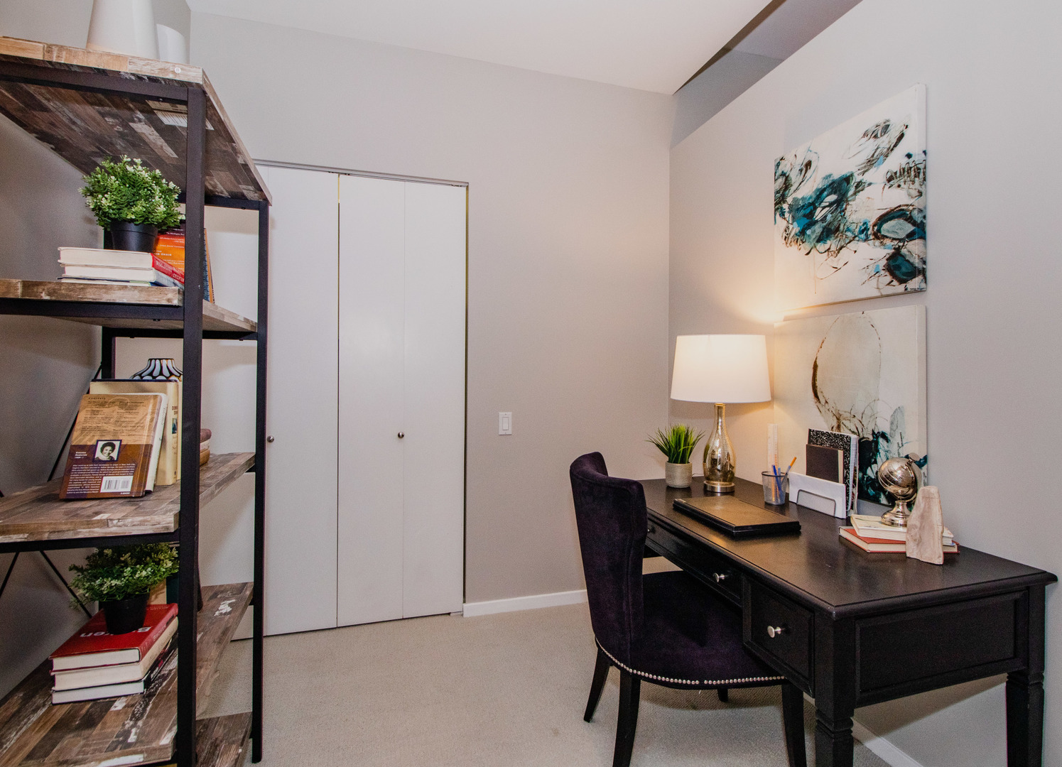 500 W Superior Street Unit: 1004