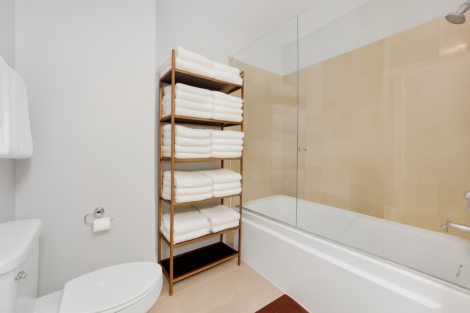 500 W Superior Street Unit: 1004