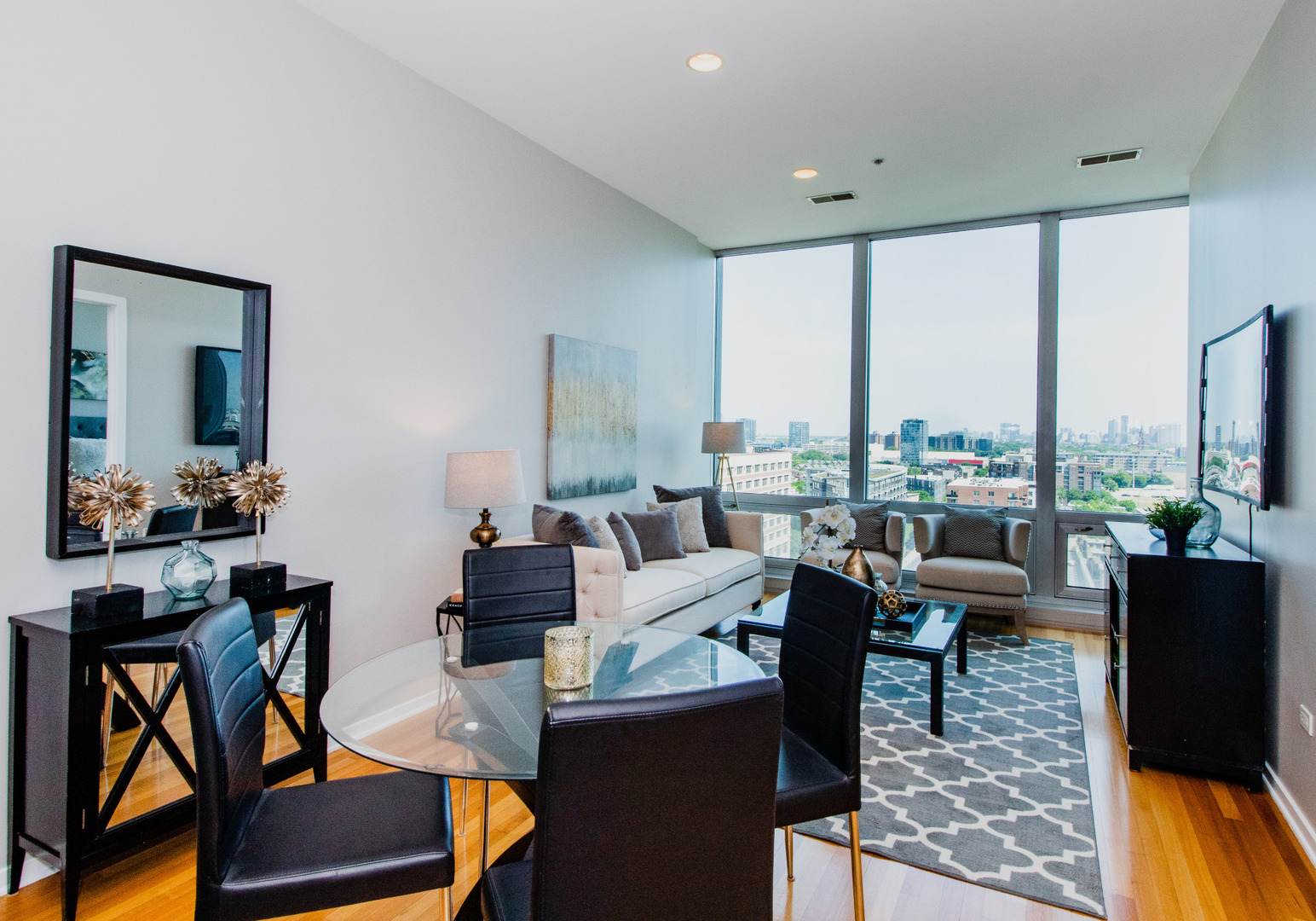 500 W Superior Street Unit: 1004