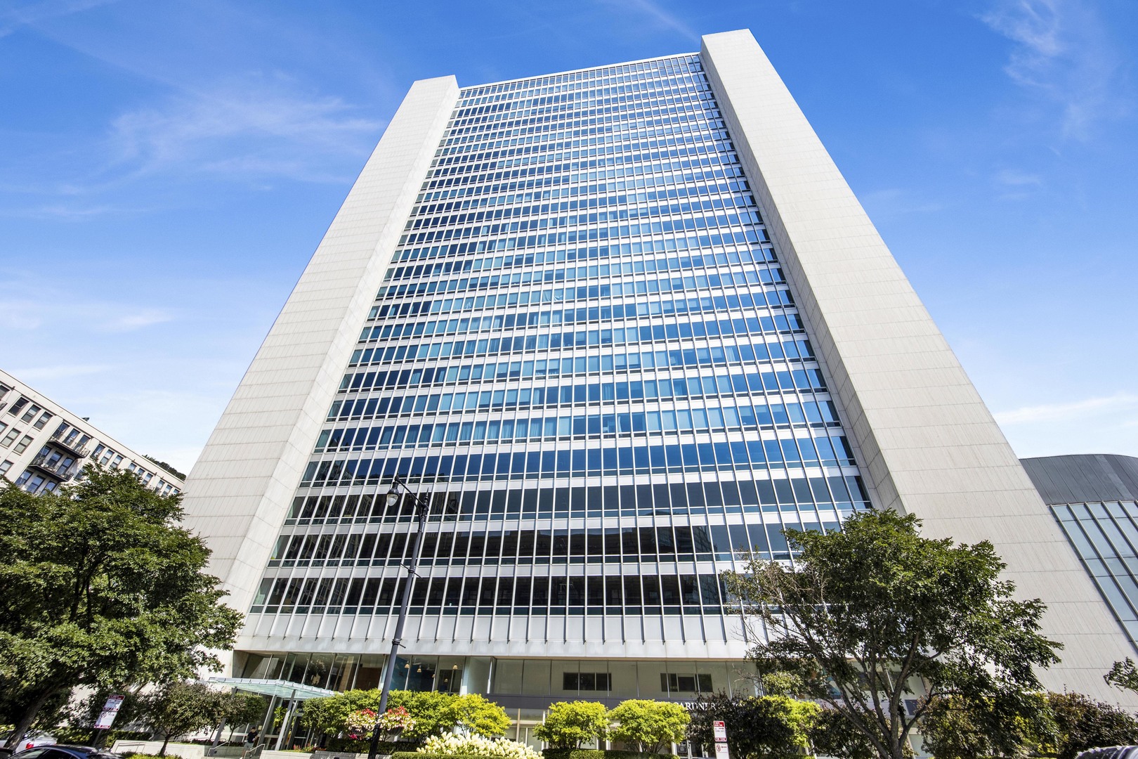 500 W Superior Street Unit: 1004