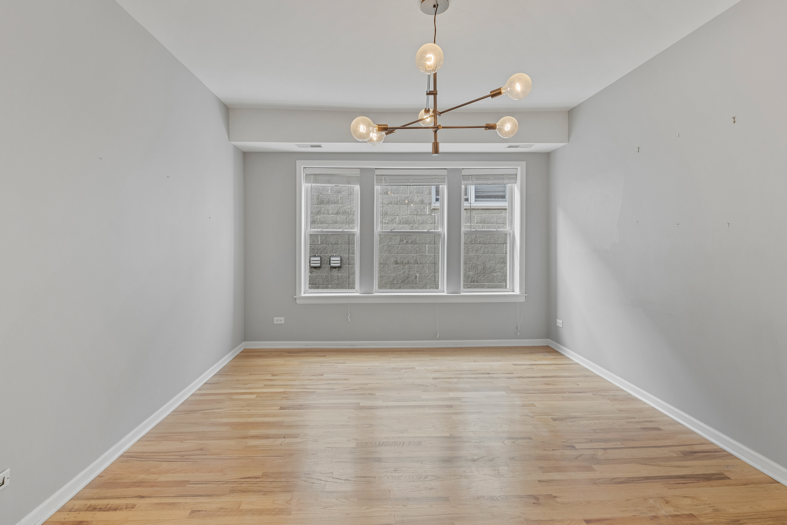 1740 W Foster Avenue Unit: 3R