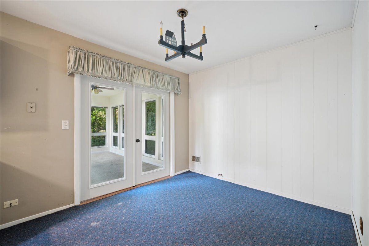 301 RIVER Drive