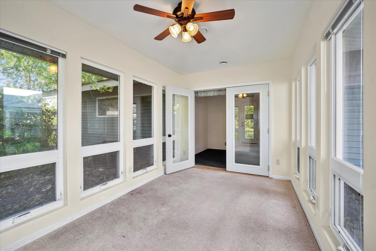 301 RIVER Drive